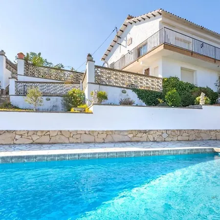House - 3 Bedrooms With Pool And Sea Views Young People Group Not Allowed - 8977